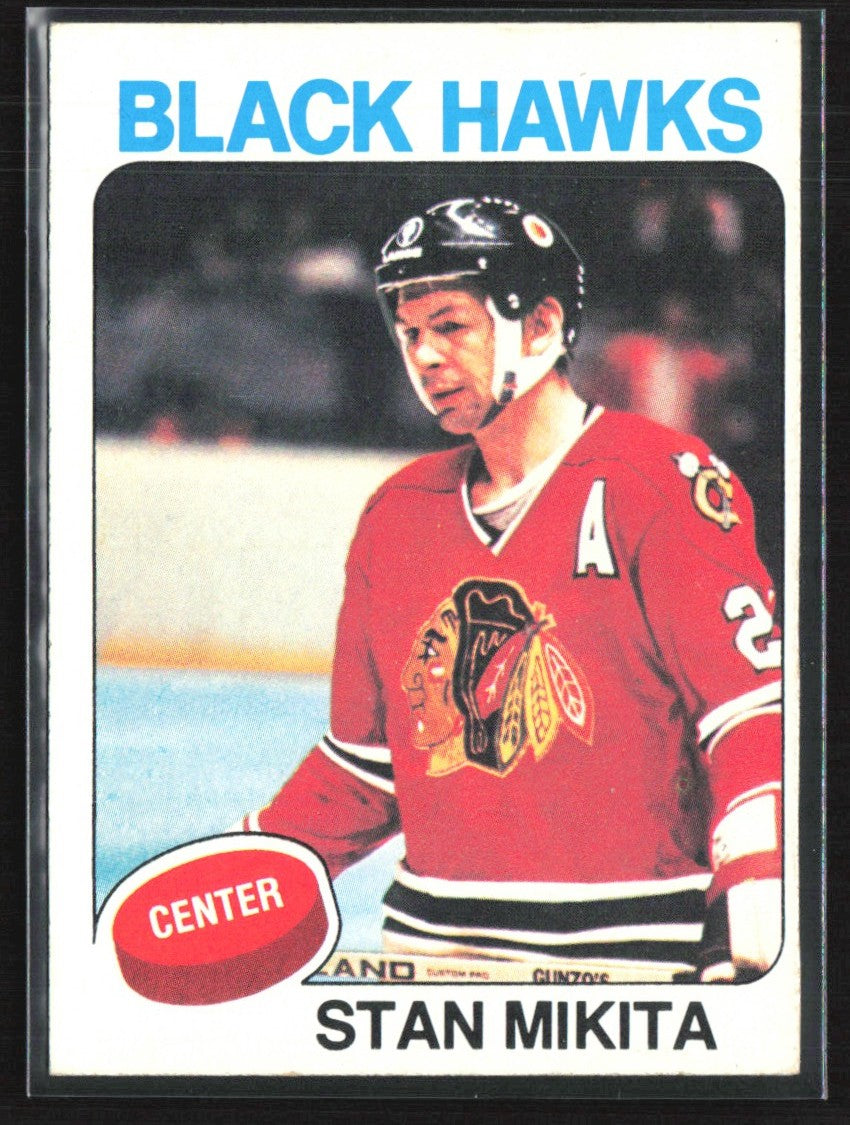 Stan Mikita 1975 Topps #30 Chicago Blackhawks