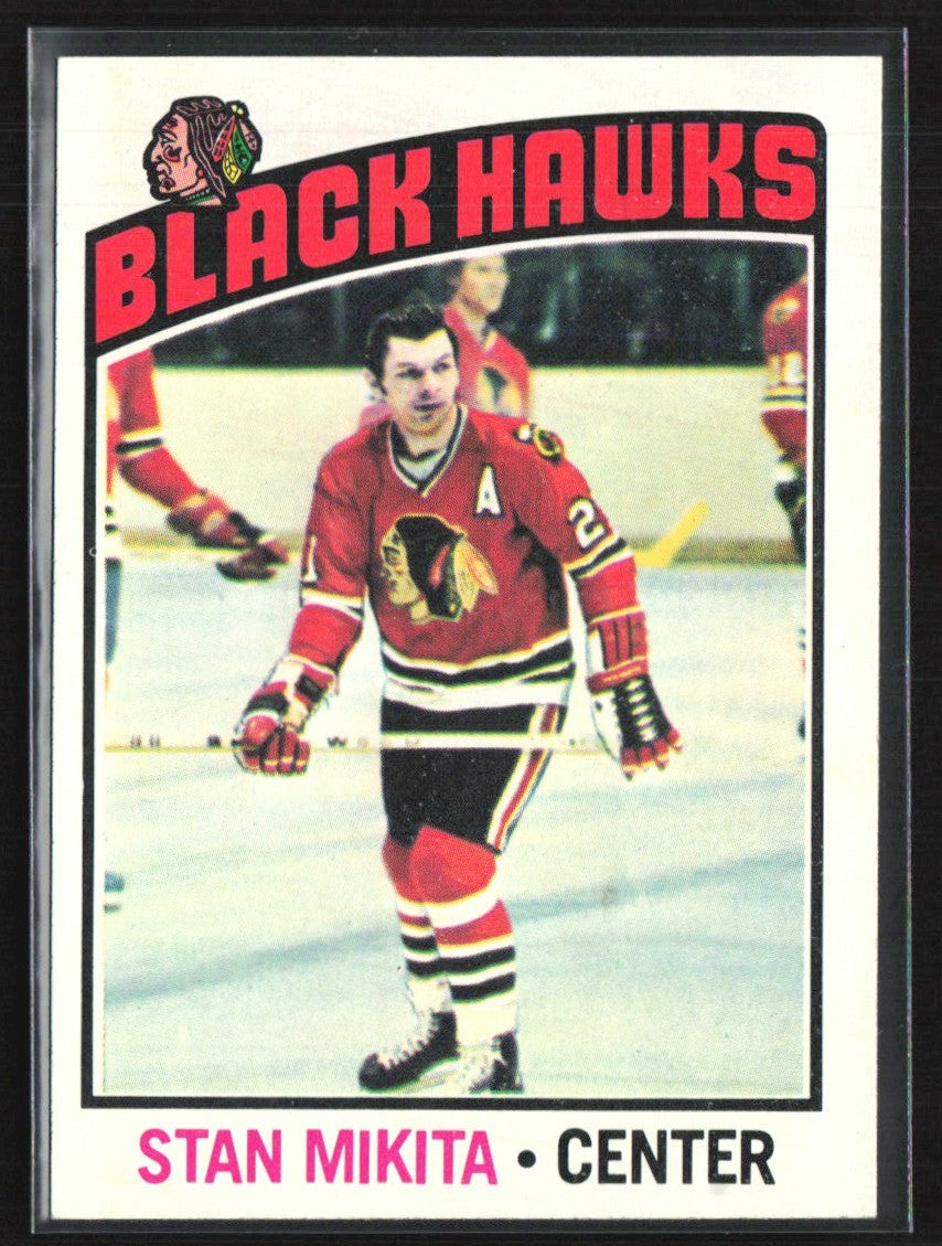 Stan Mikita 1976 Topps #225 Chicago Blackhawks