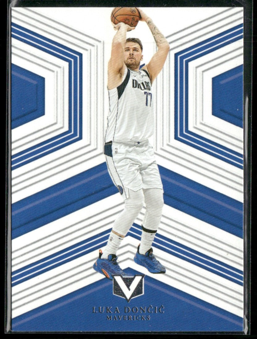 Luka Doncic 2022 Panini Chronicles Vertex #175 Dallas Mavericks
