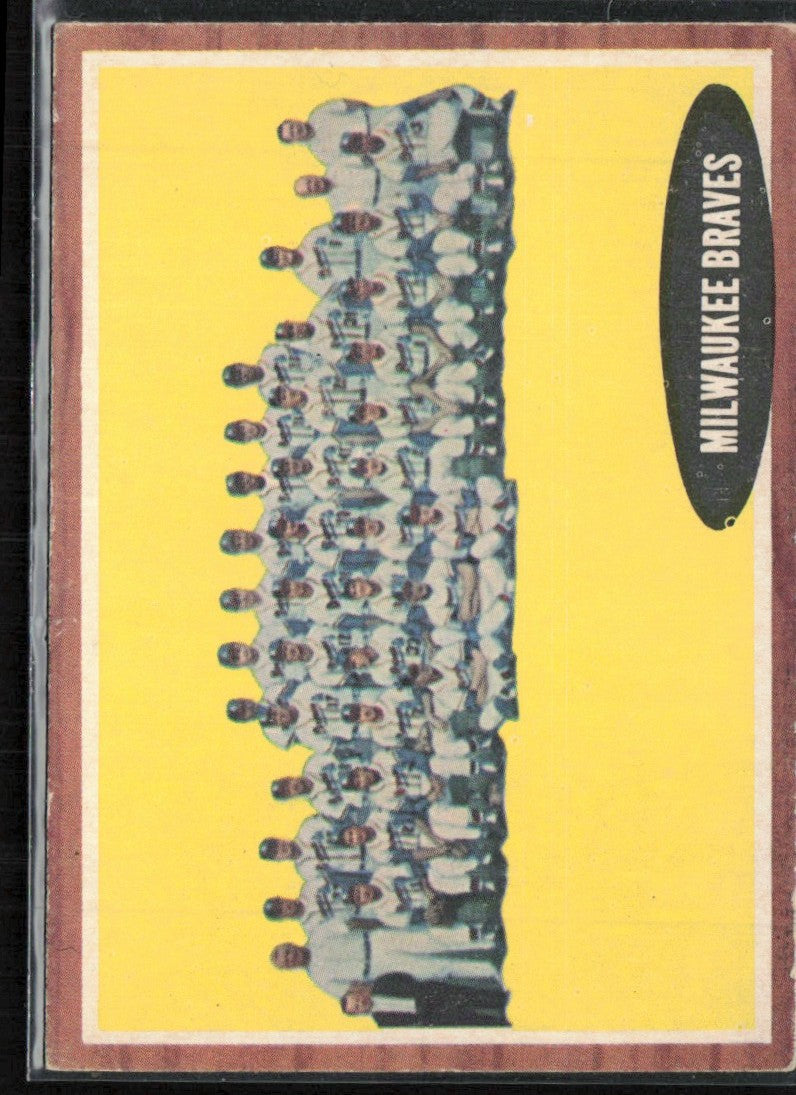 Milwaukee Braves 1962 Topps #158 Milwaukee Braves